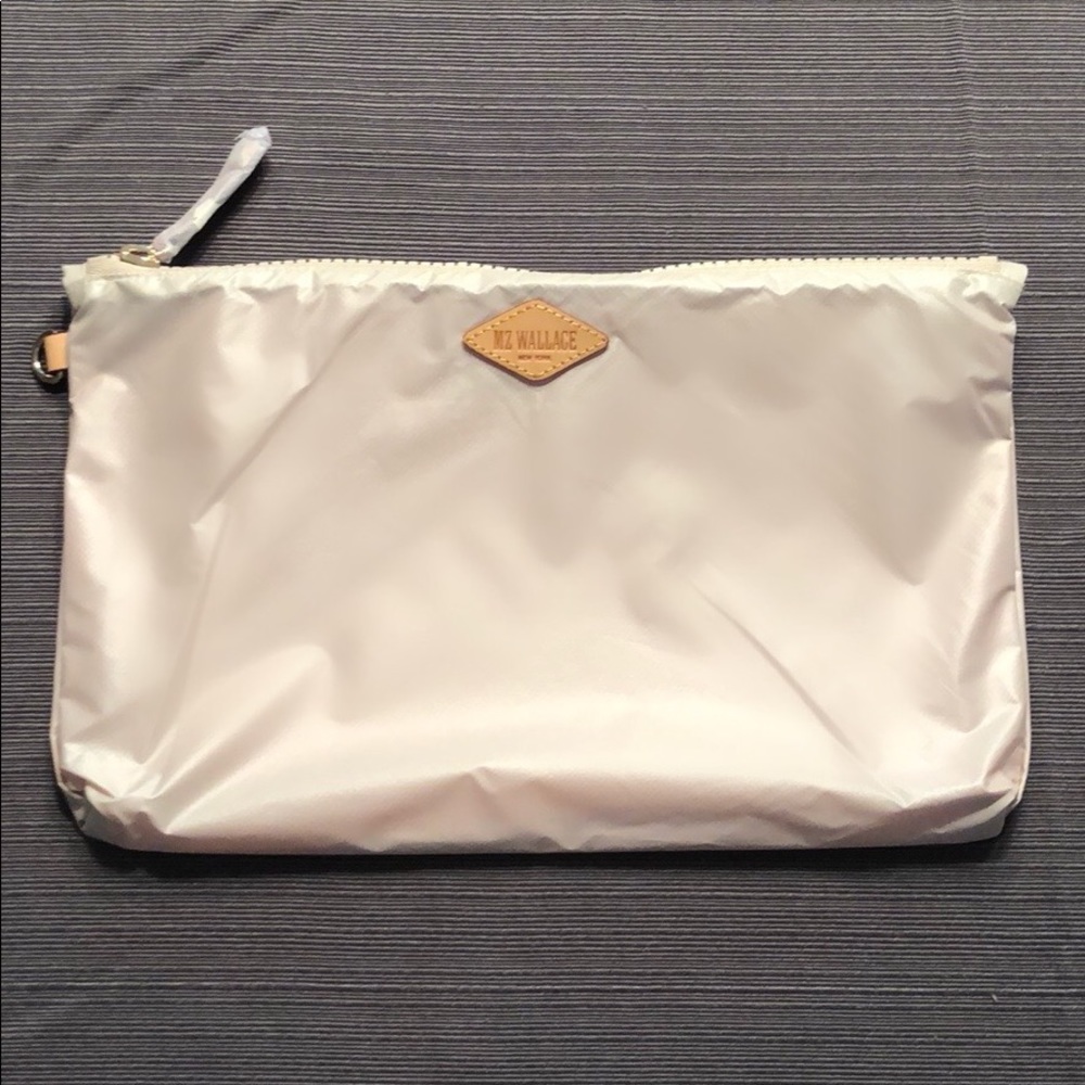 NEW MZ Wallace Chalk Metallic pouch👌🏼